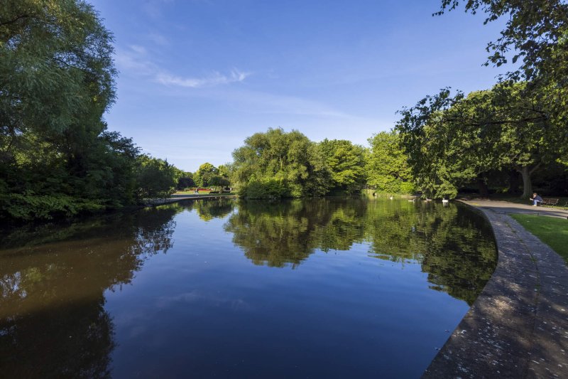 st stephen's green, pic by gareth mccormack ICP lake at st. stephens green