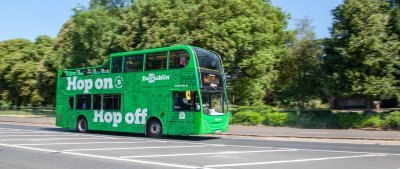 DoDublin bus visiting Phoenix Park Open top bus in phoenix park